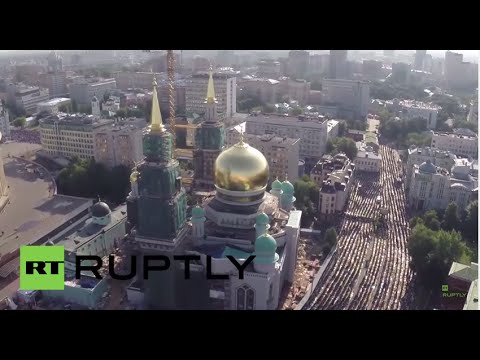 Russia: Drone captures massive Eid al-Fitr celebrations in Moscow